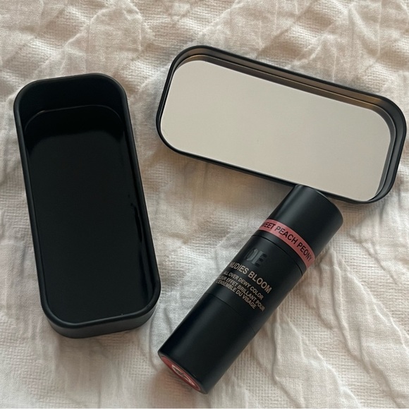 NudeStix Cream Blush in Sweet Peach Peony - Picture 4 of 5